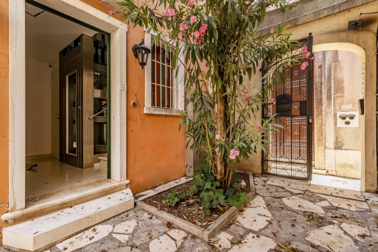 Ca' San Carlo Residence By Wonderful Italy Venise Extérieur photo
